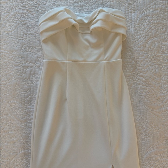 Lulu's White Strapless Wedding Dress with Bow - Picture 1 of 8